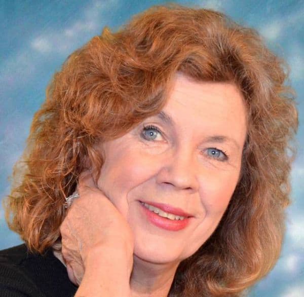 Rheta Grimsley Johnson, syndicated columnist, brings humor to Pensacola State College Book Talk even.
