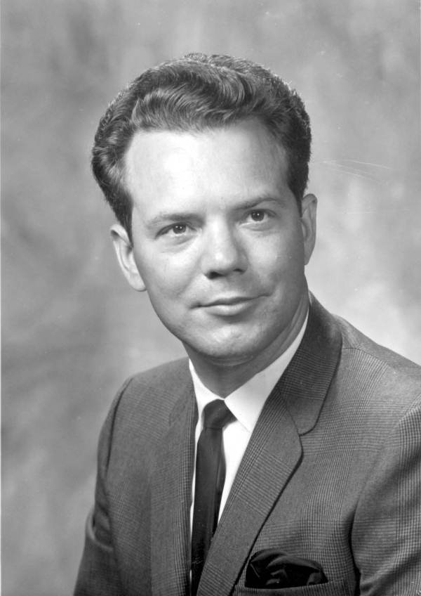 Distinguished speaker at Panhandle Tiger Bay Club honors PSC co-founder and legacy with scholarship.