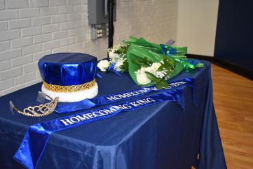 Elegant crown and bouquet for PSC Homecoming Queen and King.