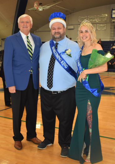 PSC nursing students crowned 2023 Homecoming Queen and King at graduation event.