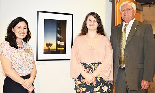 Student wins 2023 President&rsquo;s Choice Award for 'Golden Hour' photo at Pensacola State College.