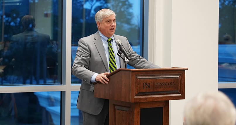 Prominent speaker at Pensacola State College honors reception for Robinson Honors Scholars and Stude.